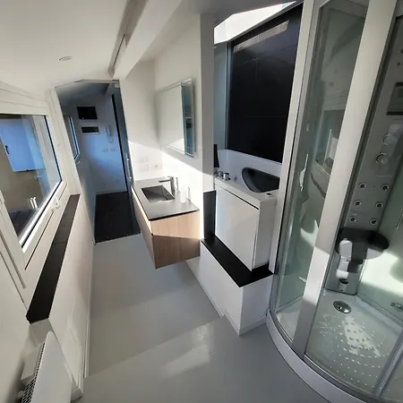 Dolce Rosso アパート *