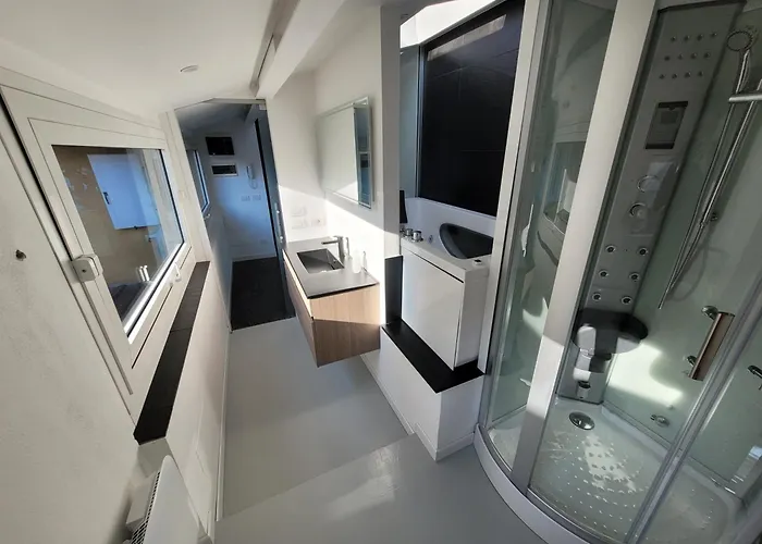 Dolce Rosso アパート *