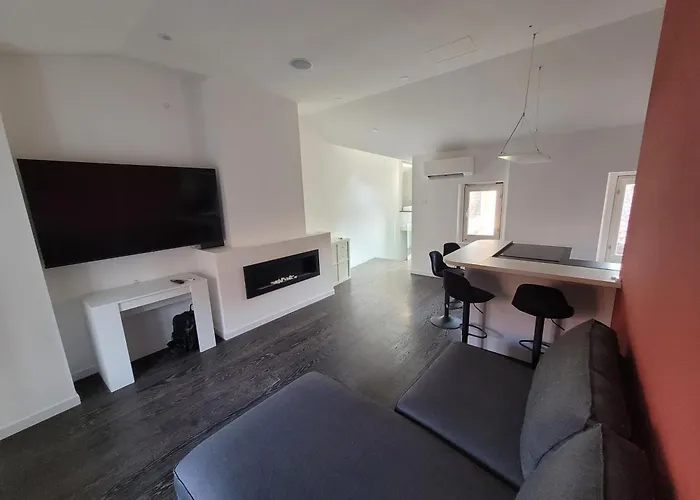 Dolce Rosso 公寓 阿罗纳